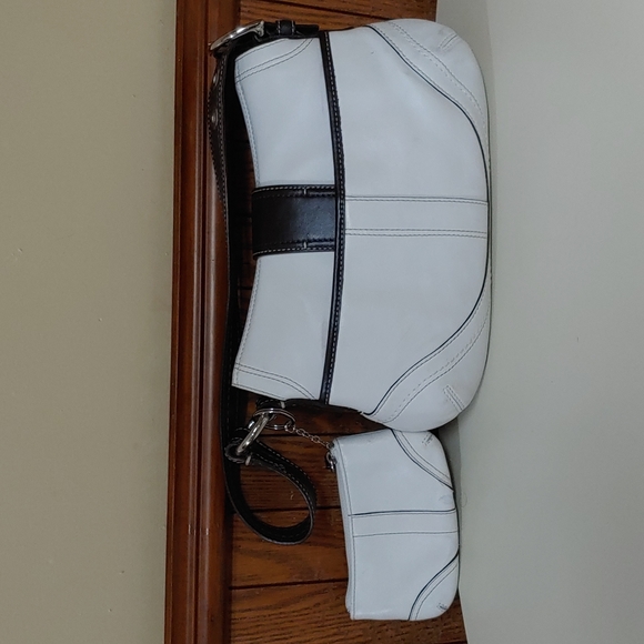 Coach Leather Soho With Keychain Coin Purse - Picture 7 of 17